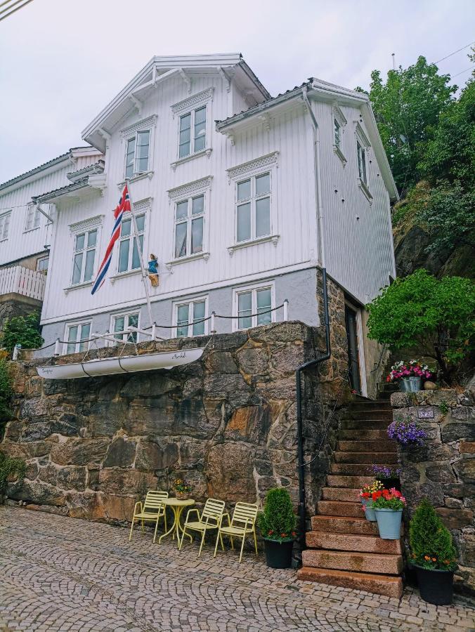 Charm Inn Arendal - City Center ภายนอก รูปภาพ